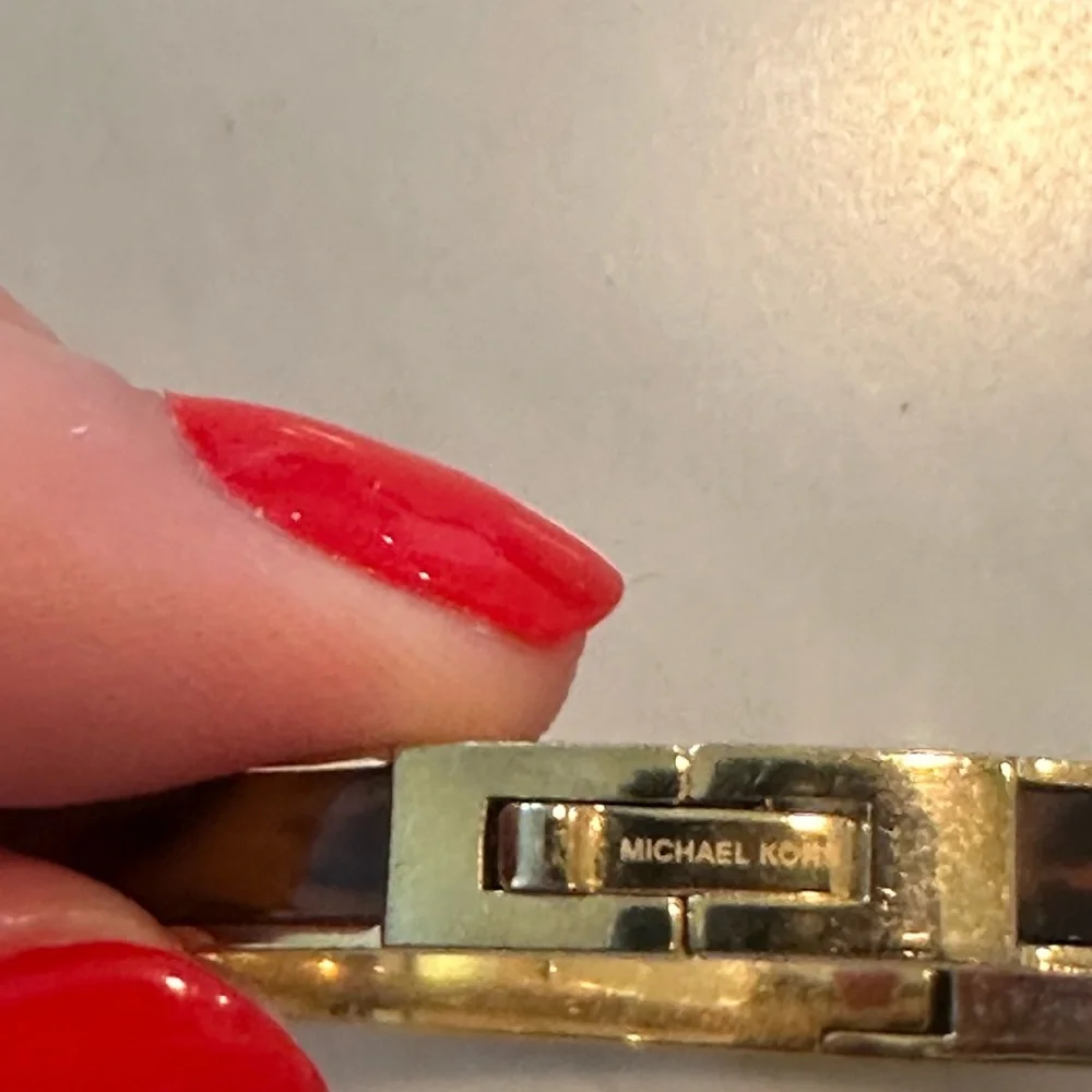 Michael Kors Tortoise and Gold Lock with Diamonds Bracelet - Picture 3 of 6